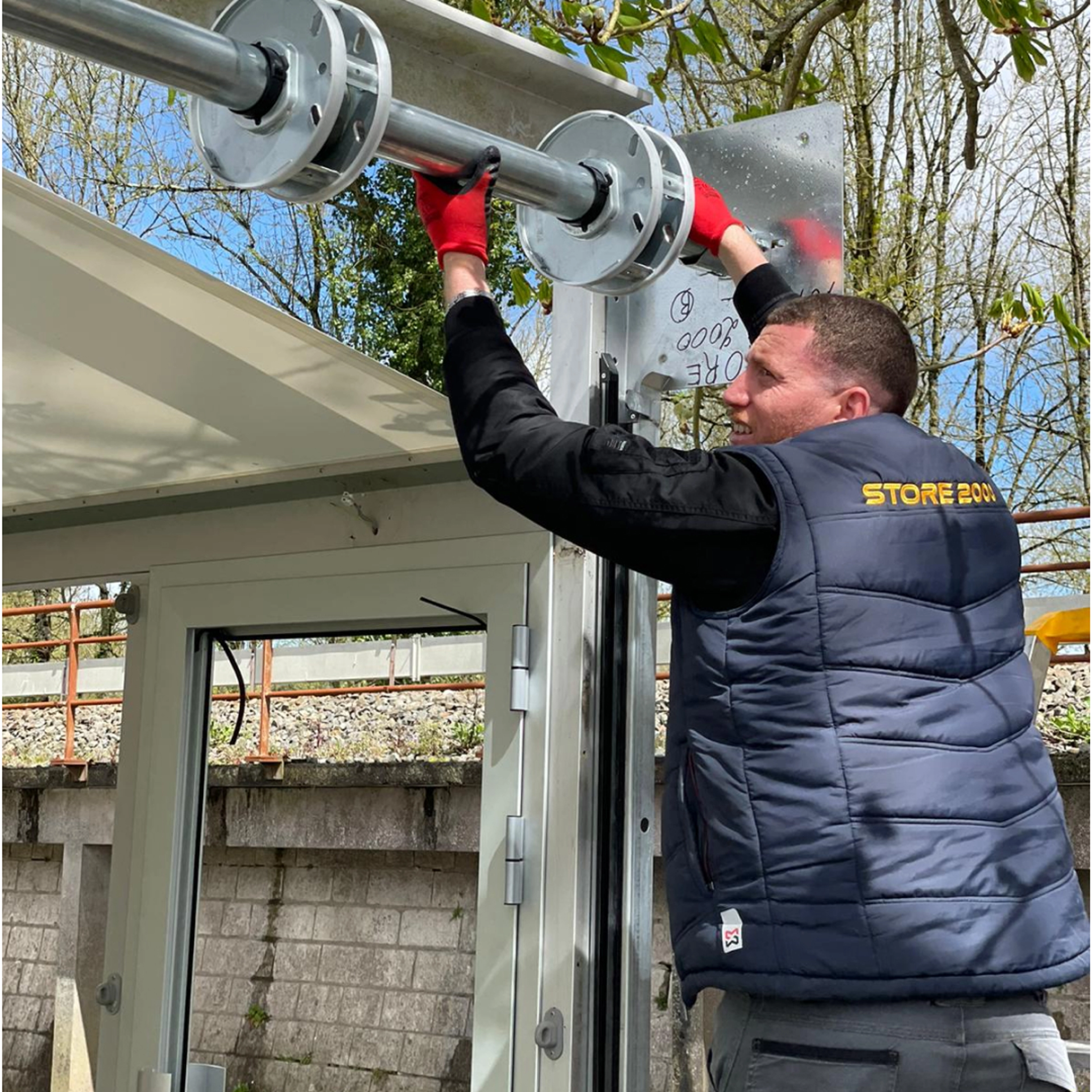 Comment choisir un rideau métallique hangar ?