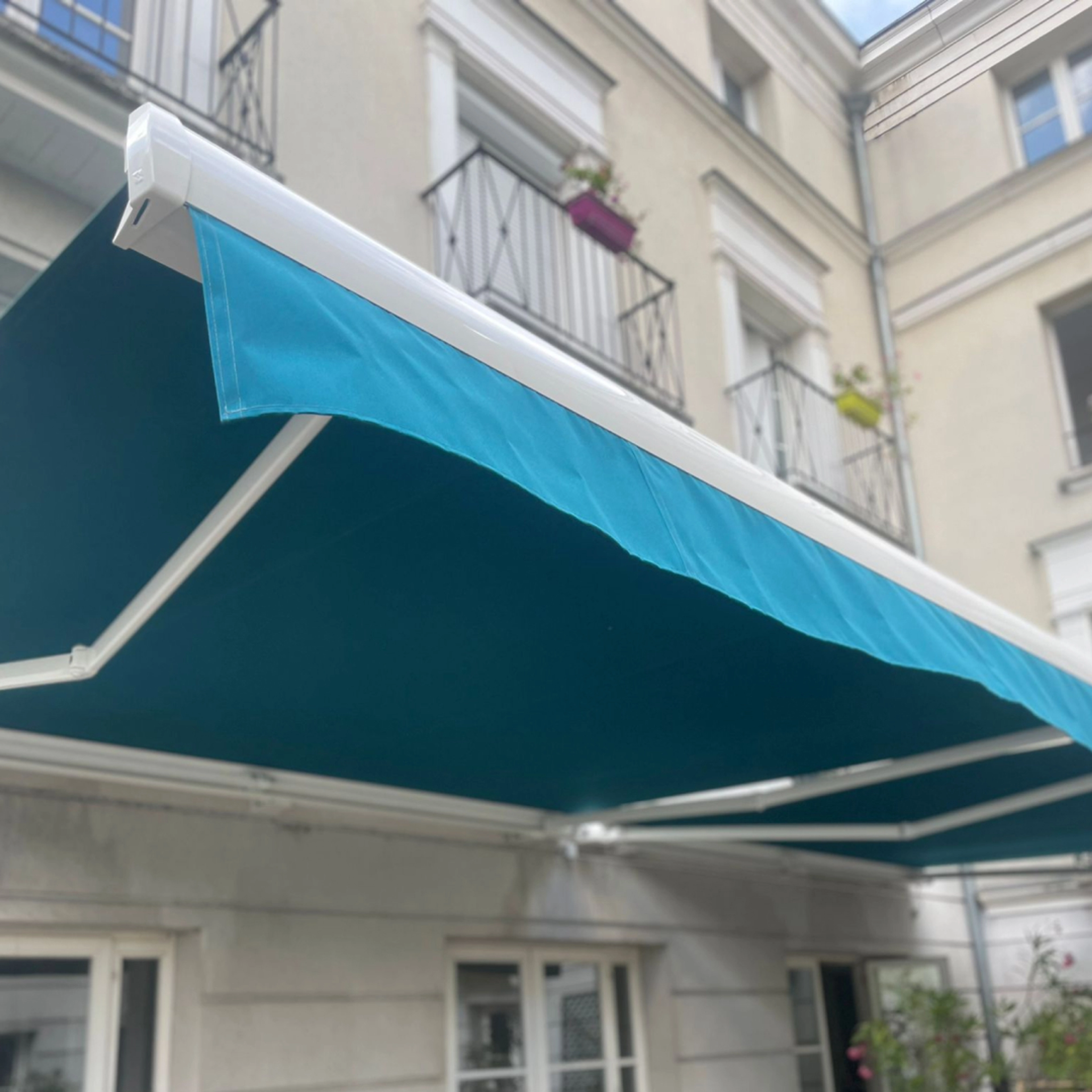 Acheter en ligne des stores, c’est possible ?