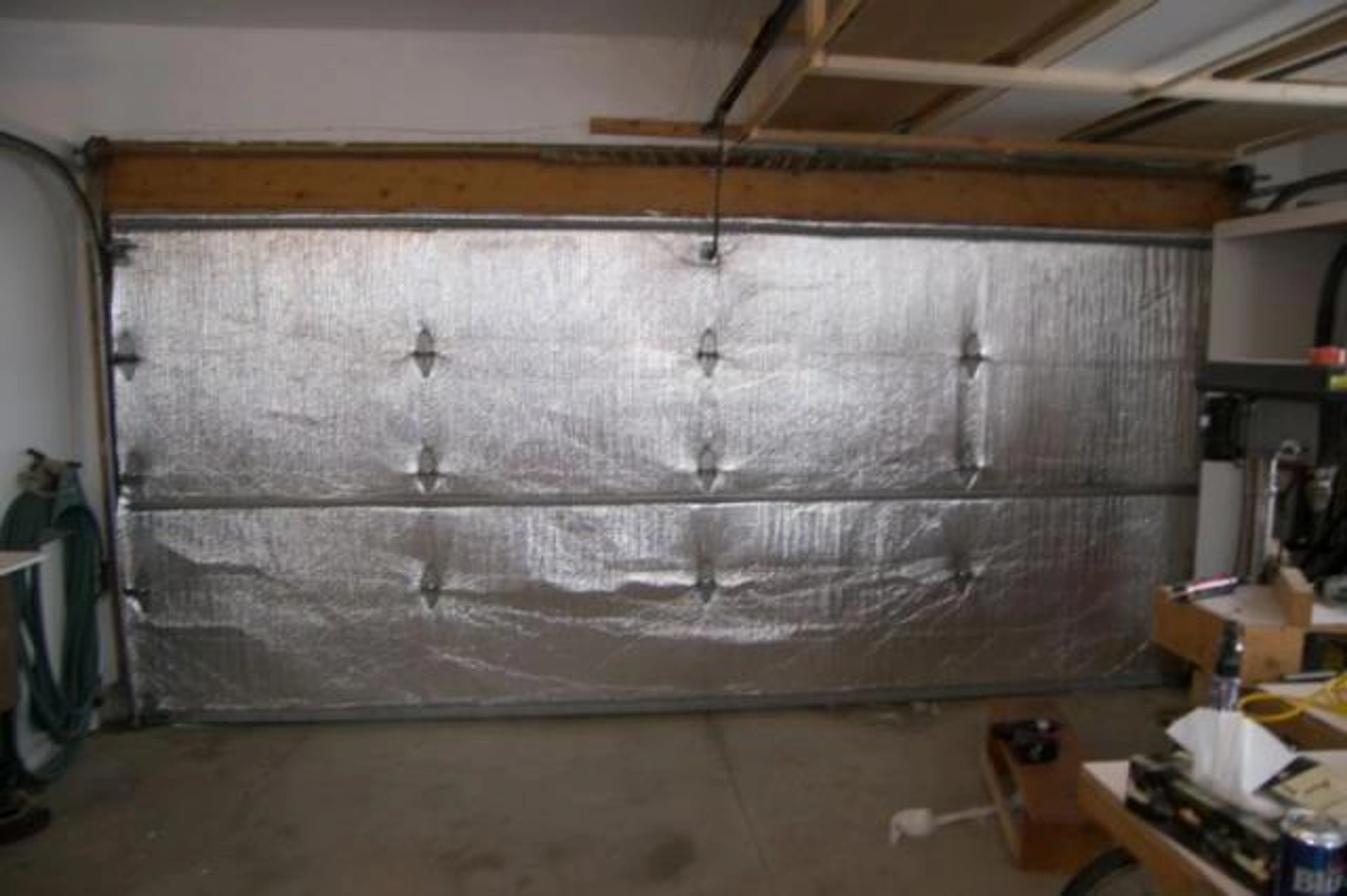 Quelle porte de garage est la plus isolante ?