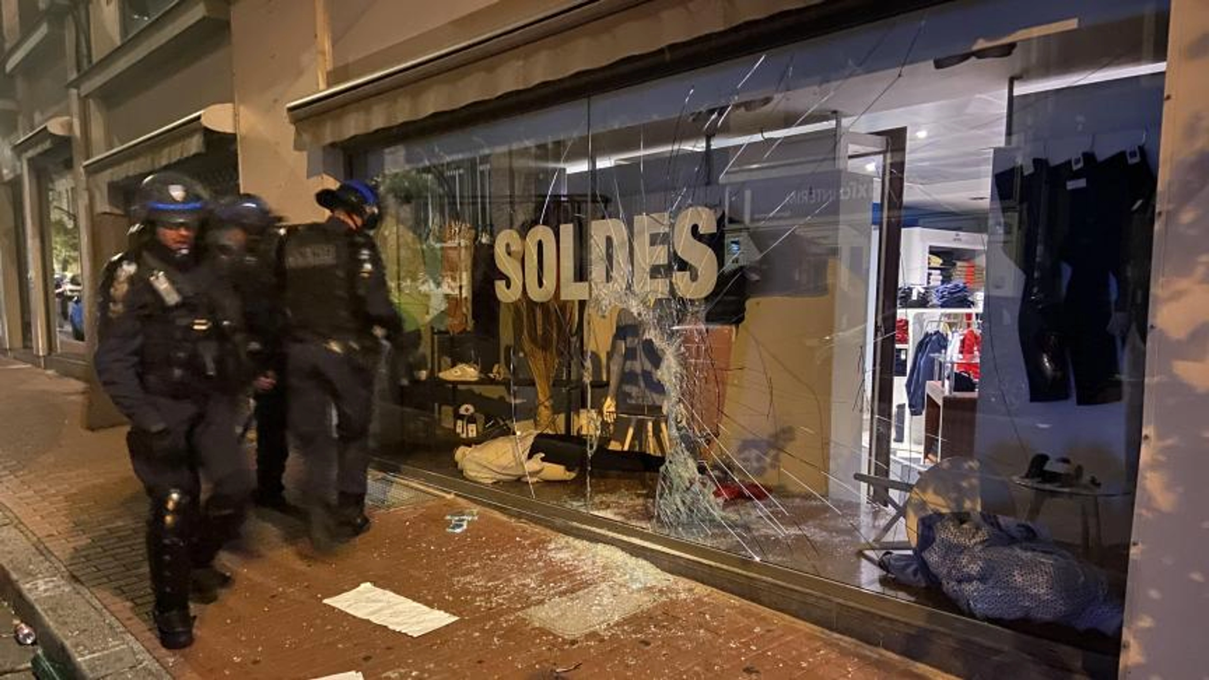 Quelles aides pour les commerces saccagés ?