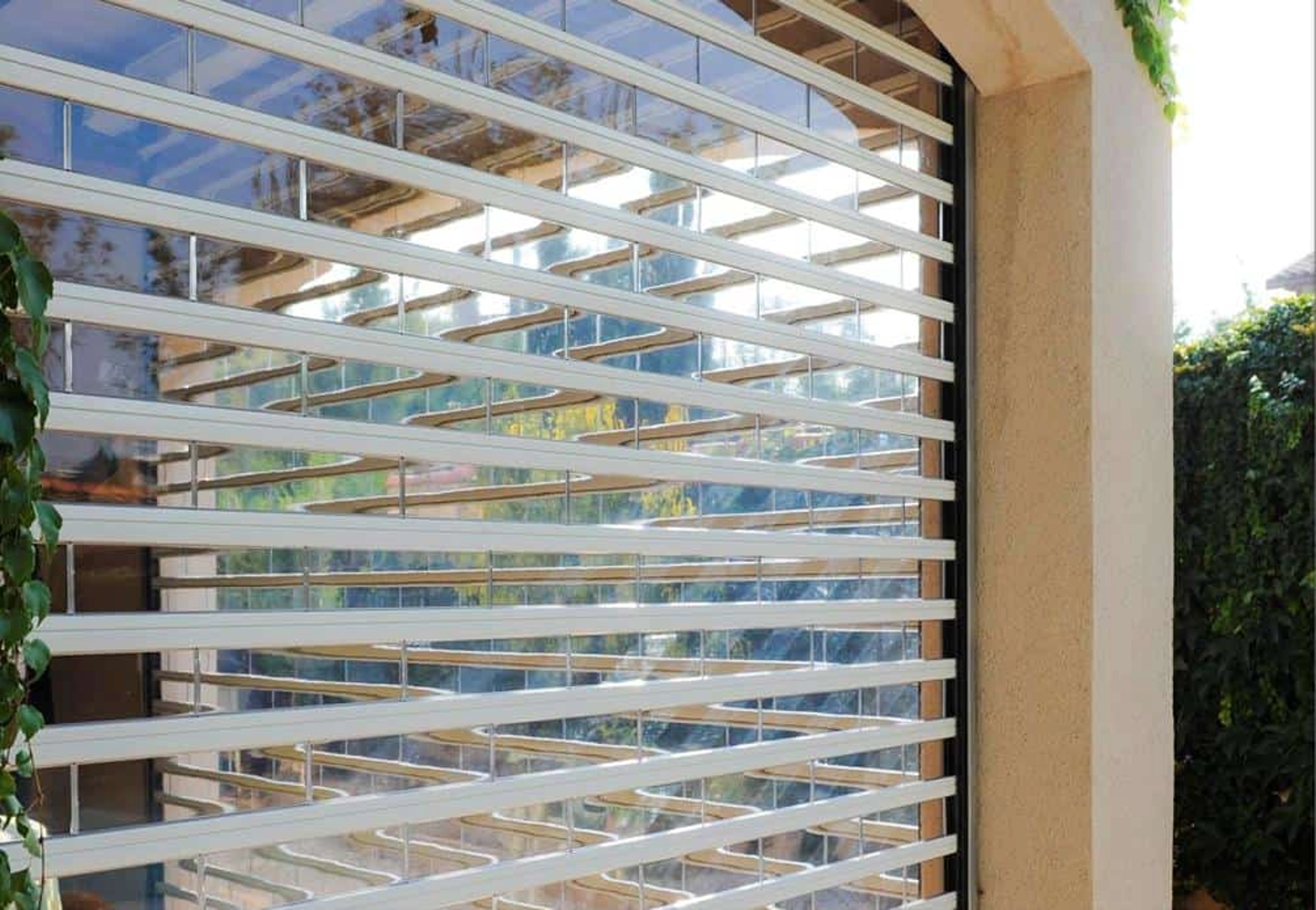 Rideau métallique commerce : Avantages, modèles et prix