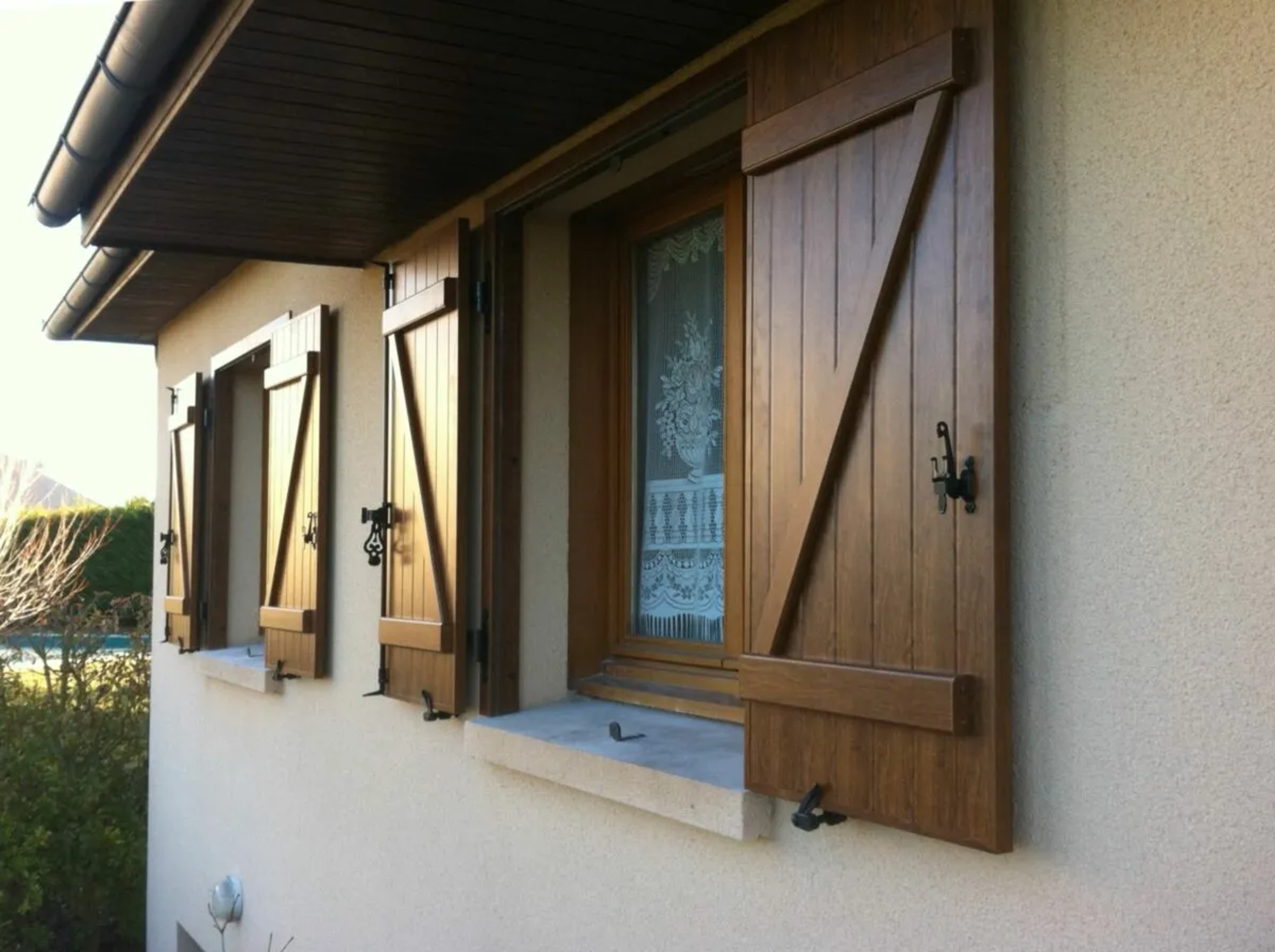 Volet battant PVC ou aluminium : comment faire le bon choix pour votre habitation ?