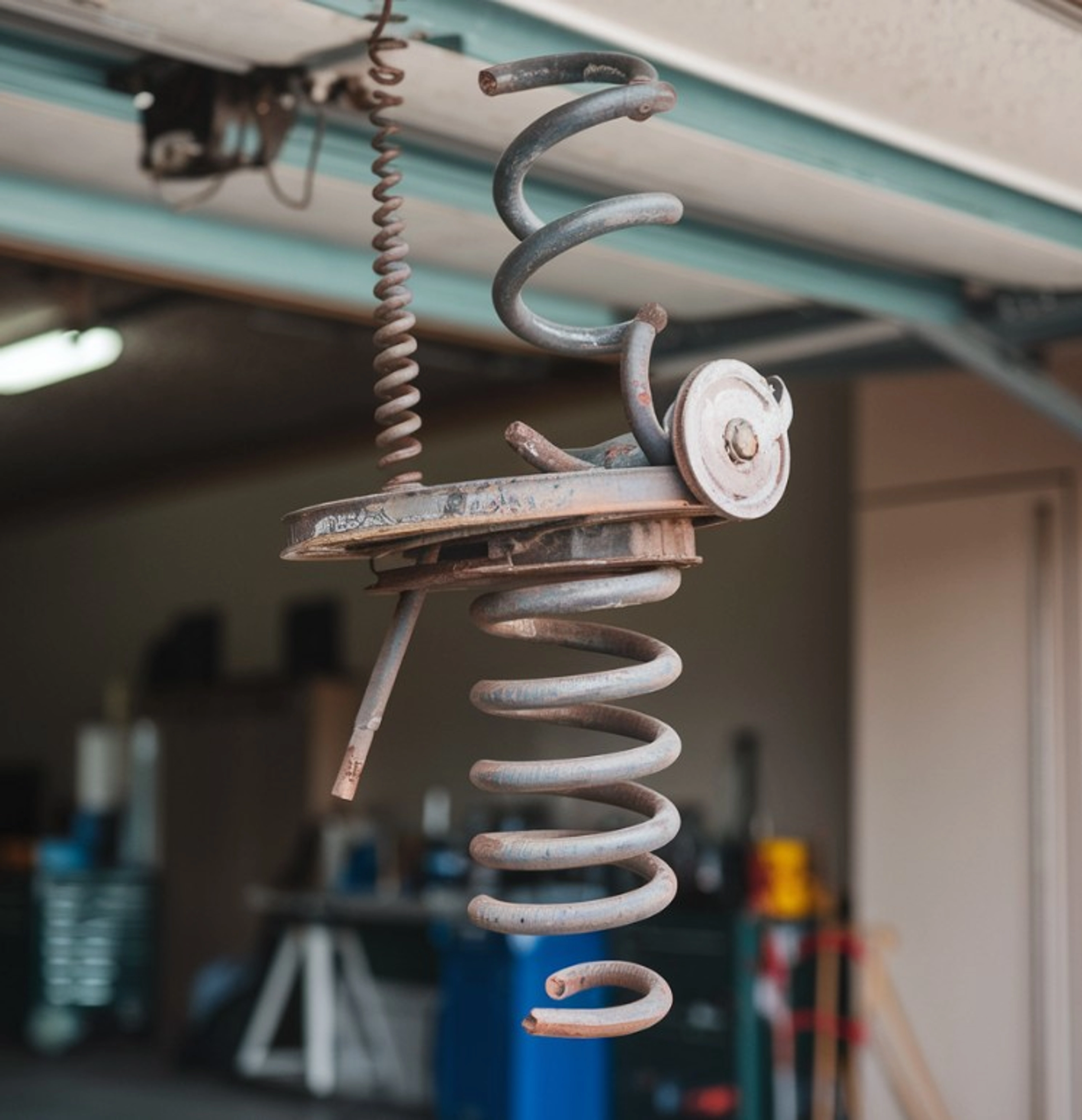 Comment remplacer un ressort de rideau métallique ?