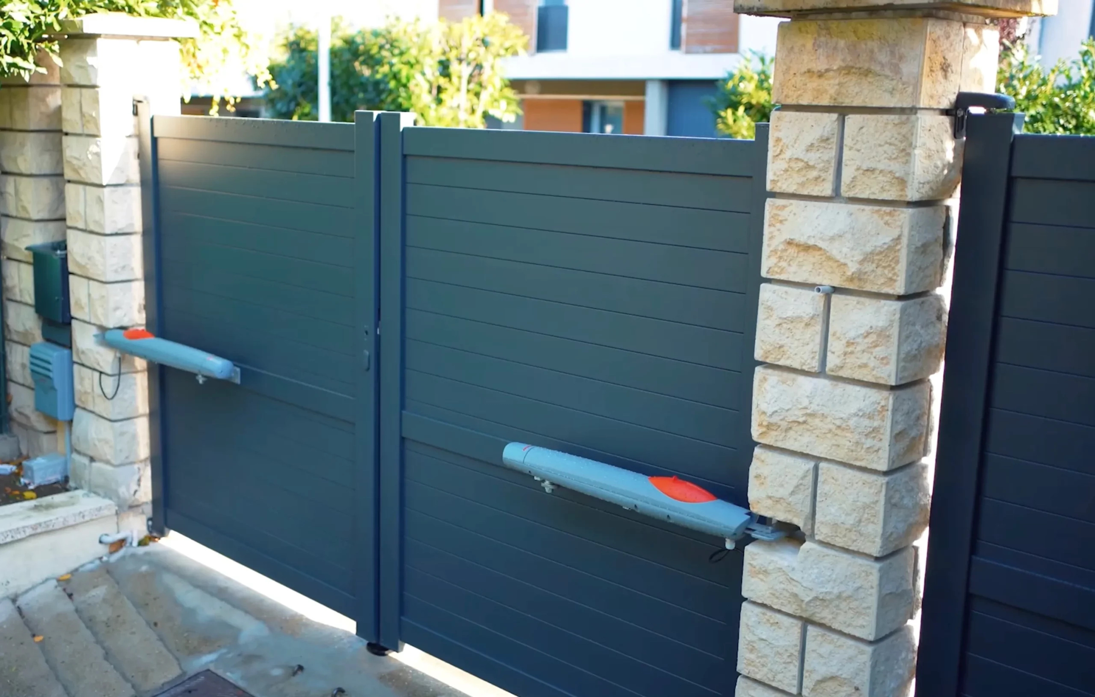 Comment ouvrir portail électrique manuellement en cas de panne ?