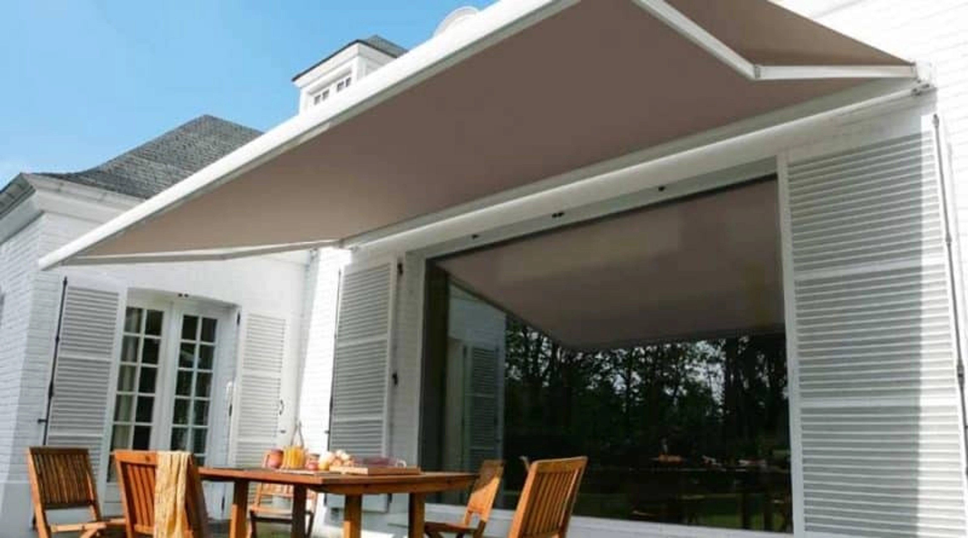 Comment réinitialiser un store banne somfy ?