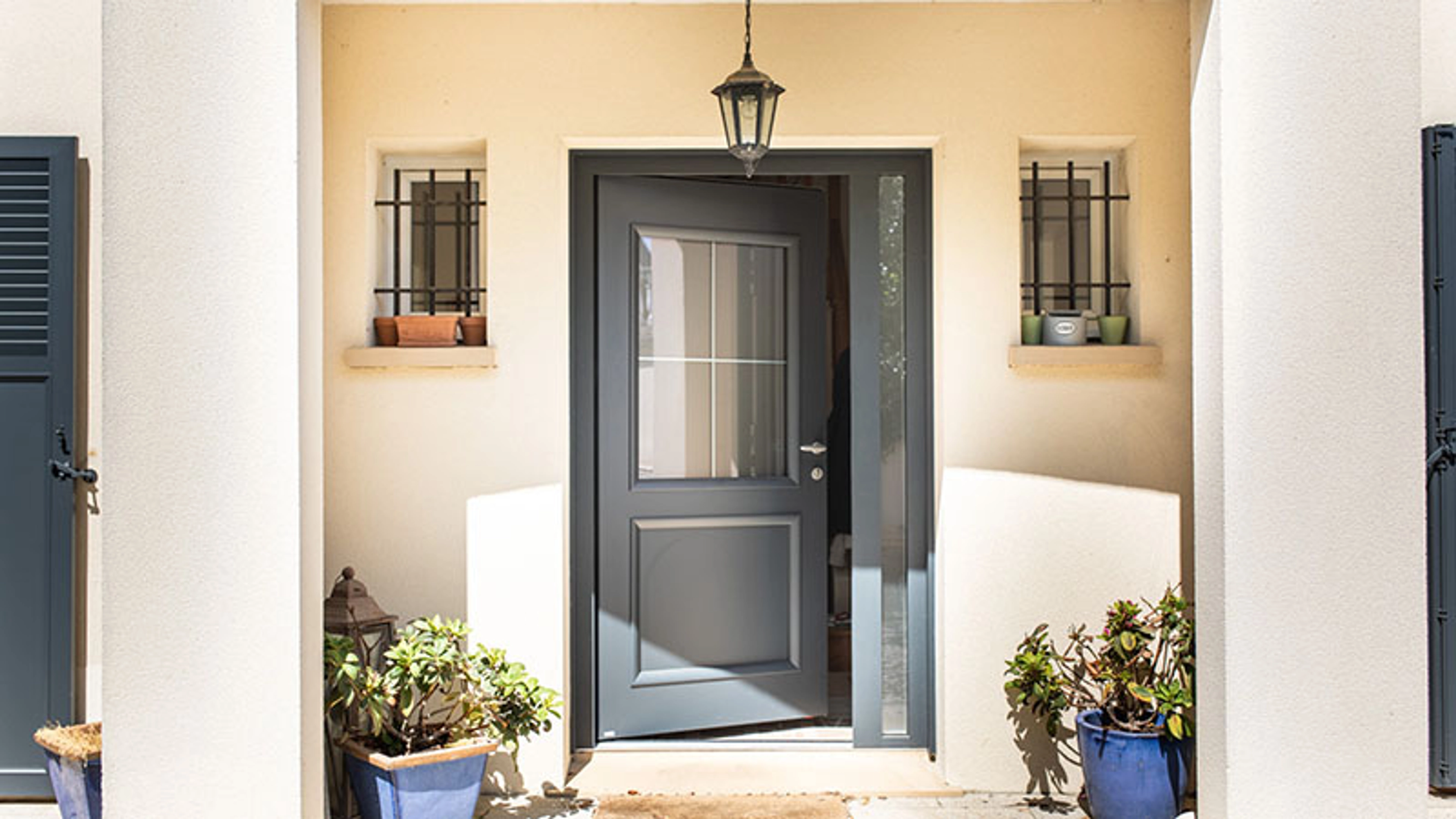 Comment changer les vitres d’une porte d’entrée ?