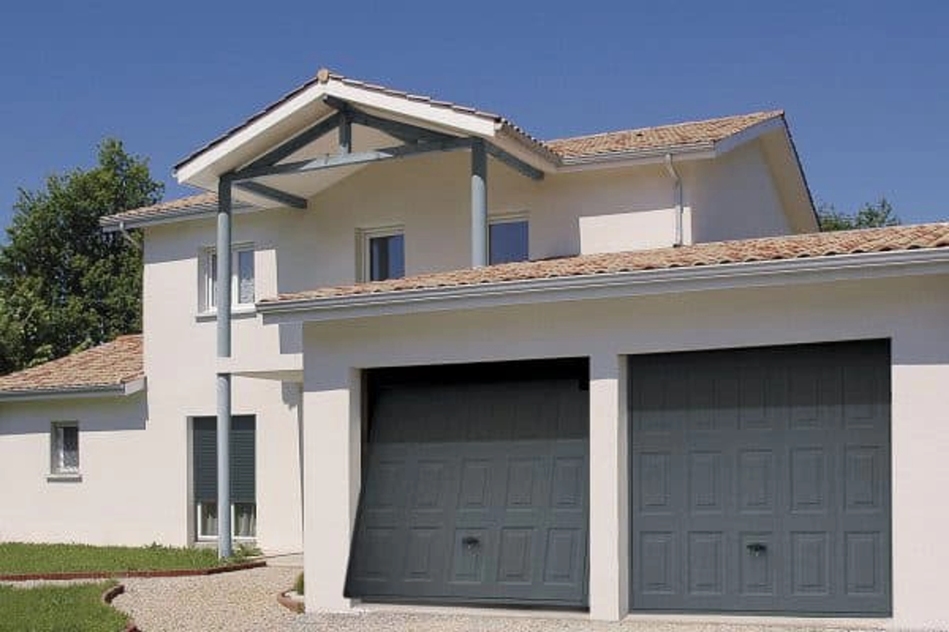 Combien coûte une porte de garage Moos ?