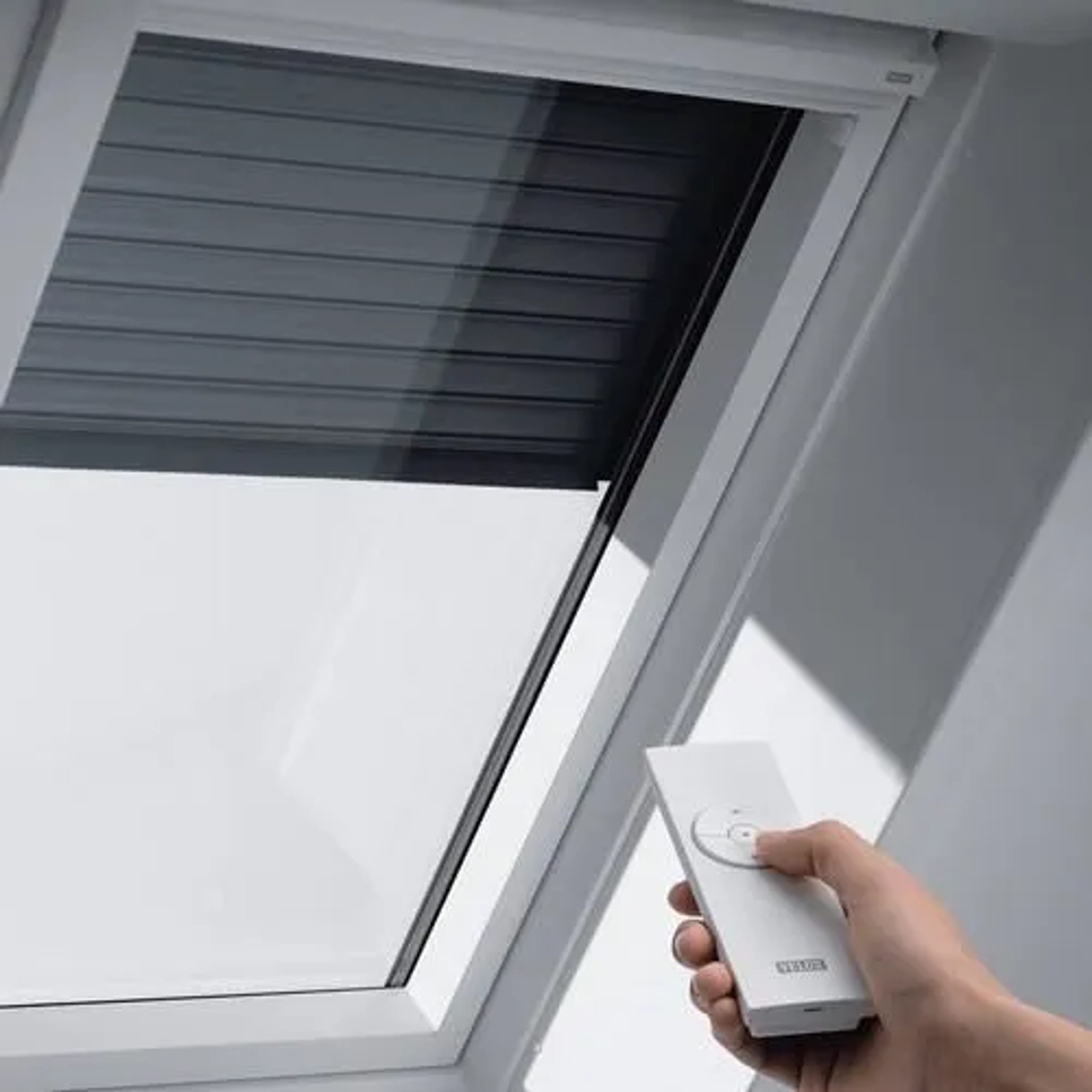 Comment nettoyer un Velux en hauteur ?