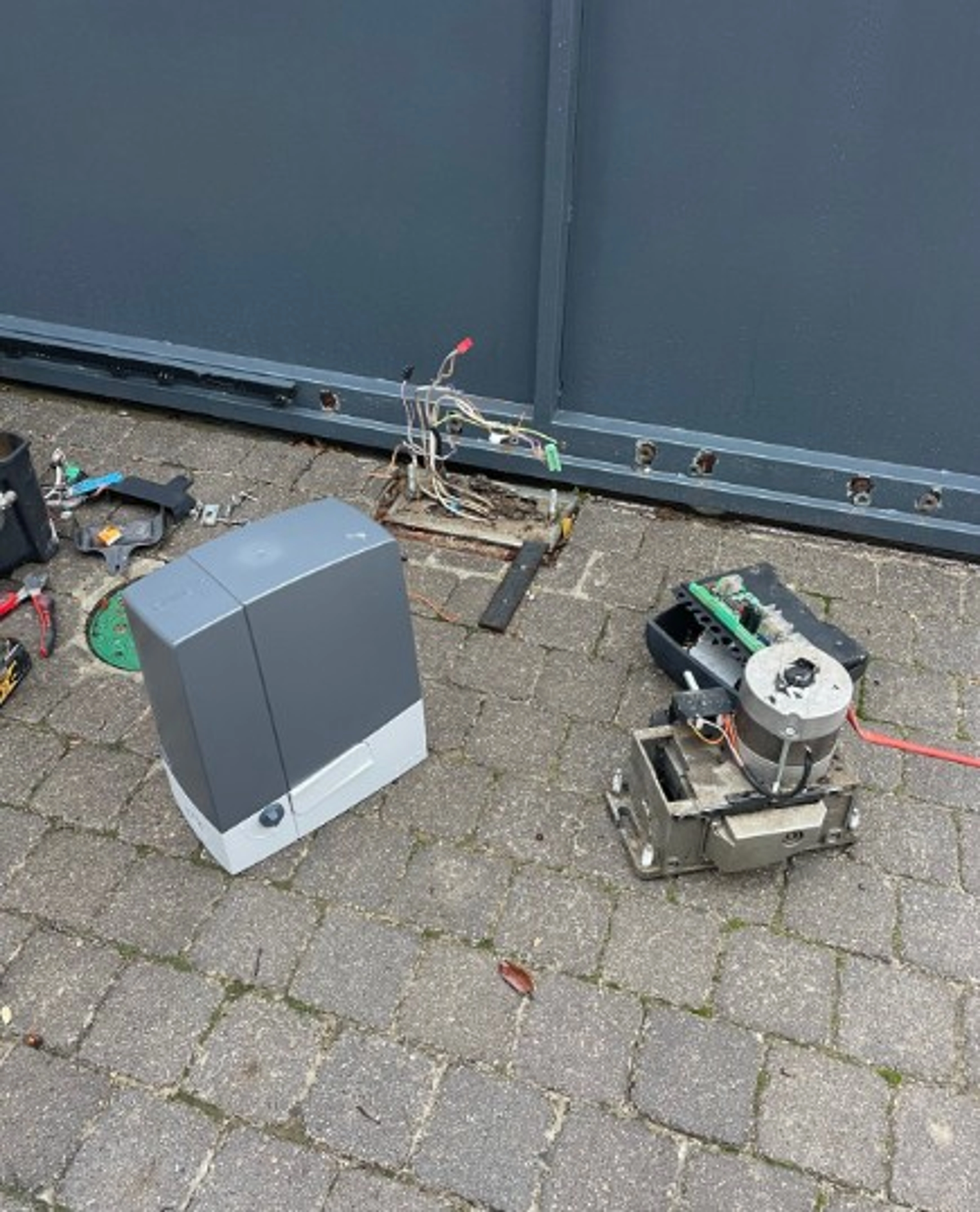 Comment faire le branchement moteur CAME portail coulissant ?