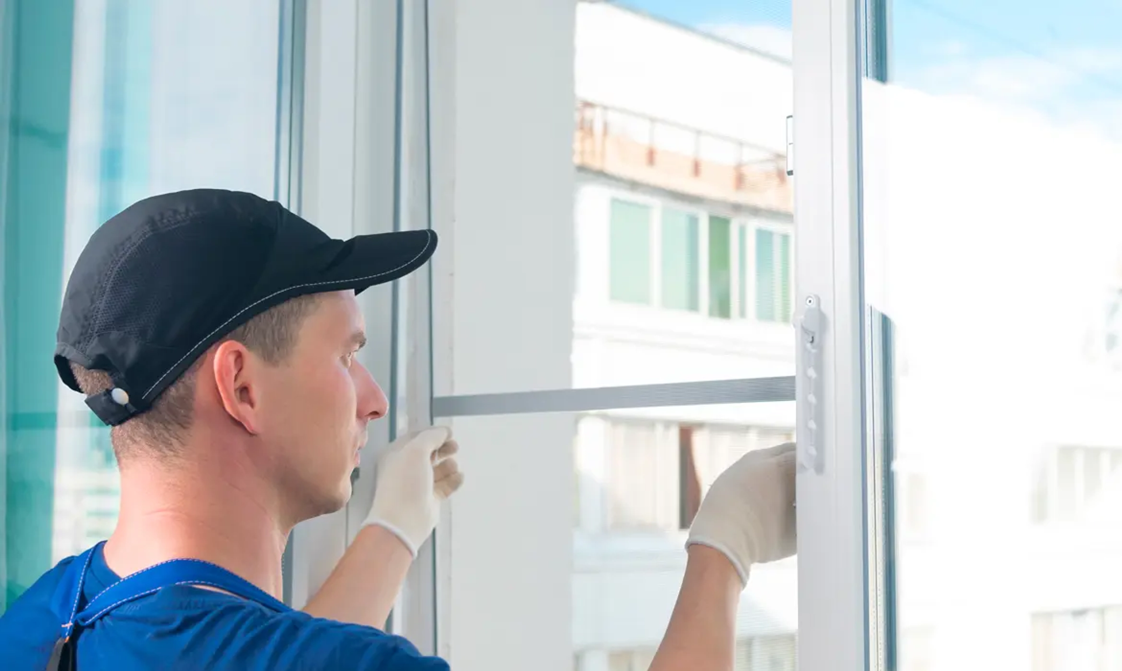 Pose baie vitrée en applique avec volet roulant : 5 étapes clés