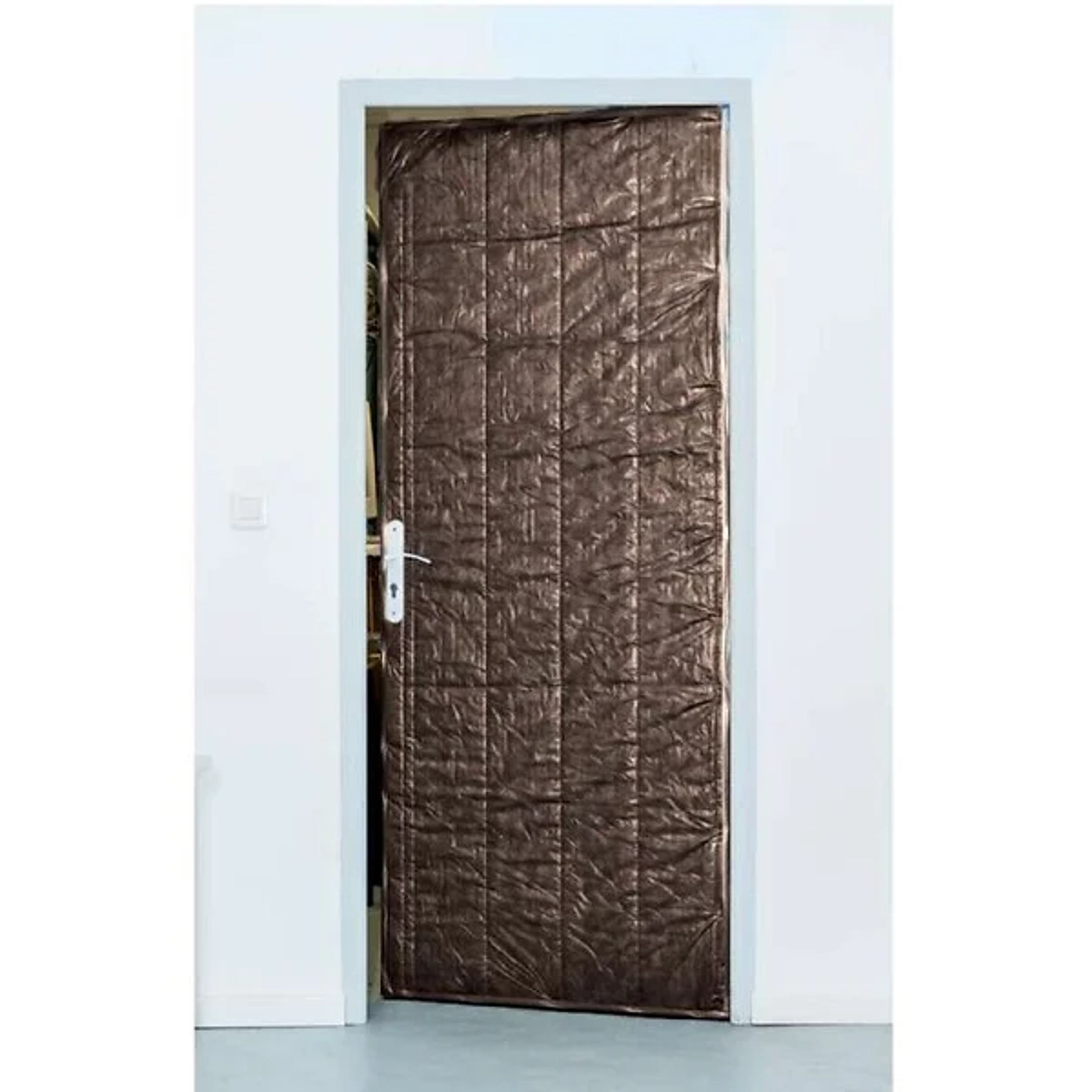 Les meilleures solutions pour isoler une porte de service