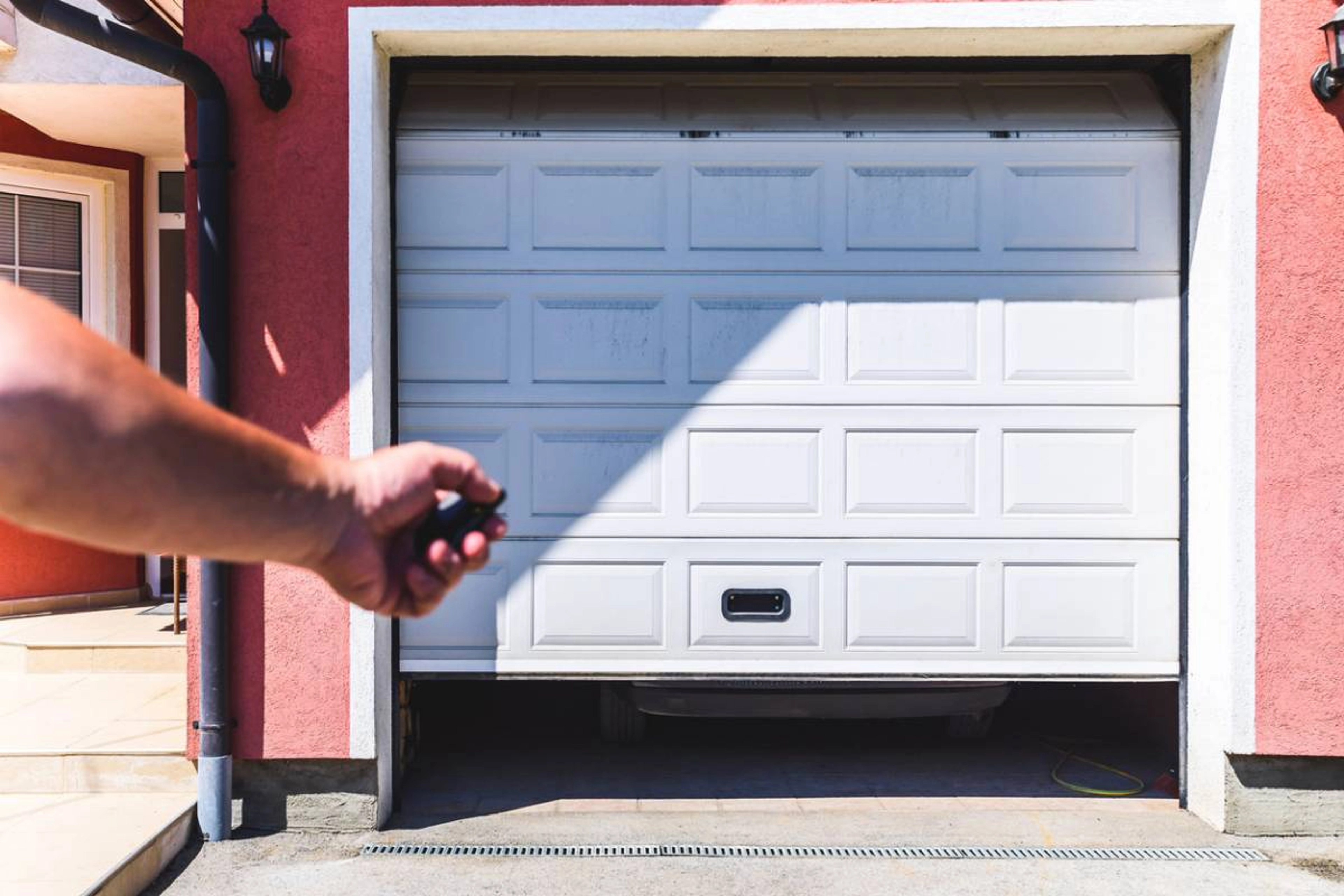 Comment changer le câble d’une porte de garage sectionnelle ?