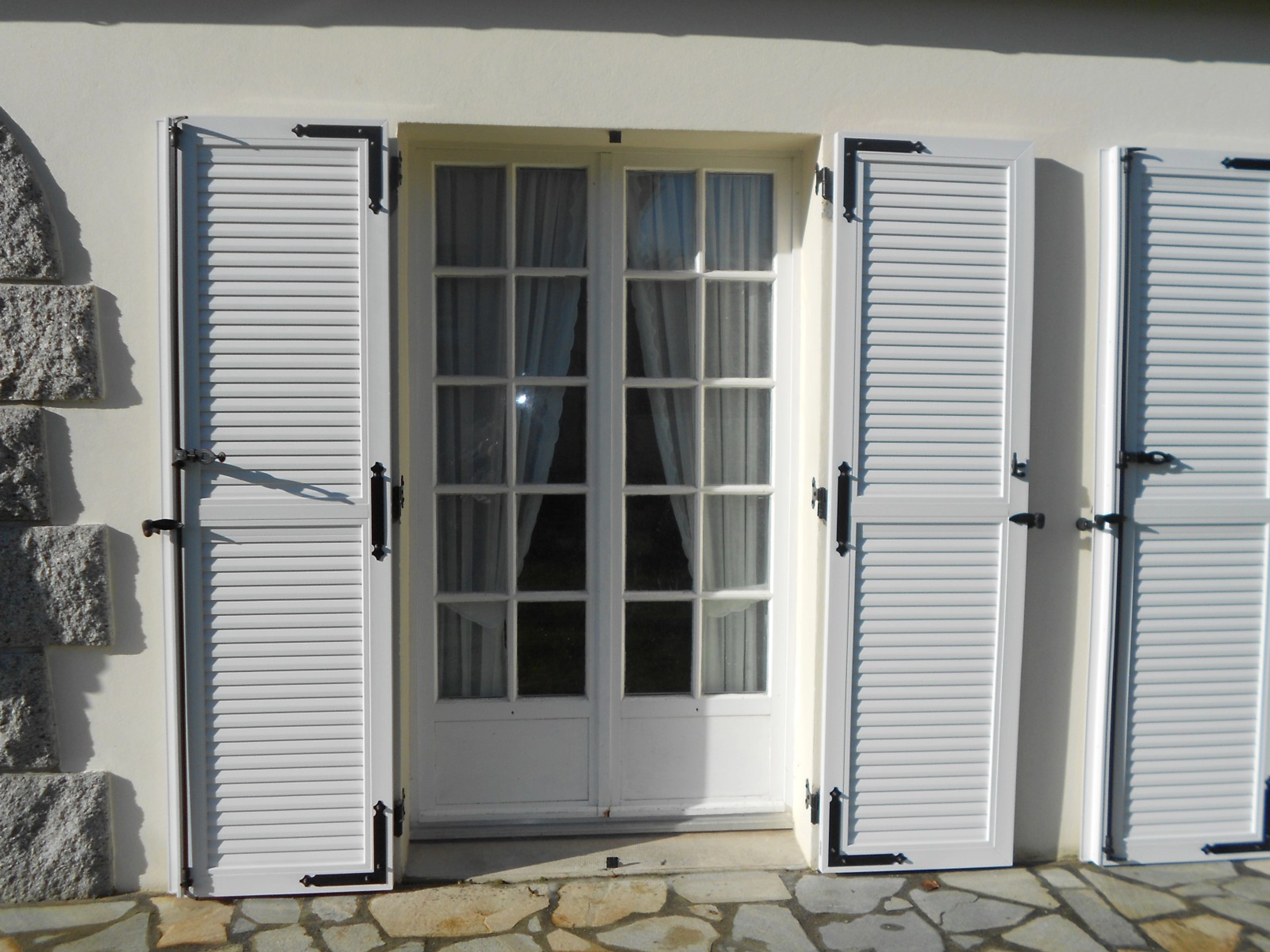 Combien coûte un volet composite ?