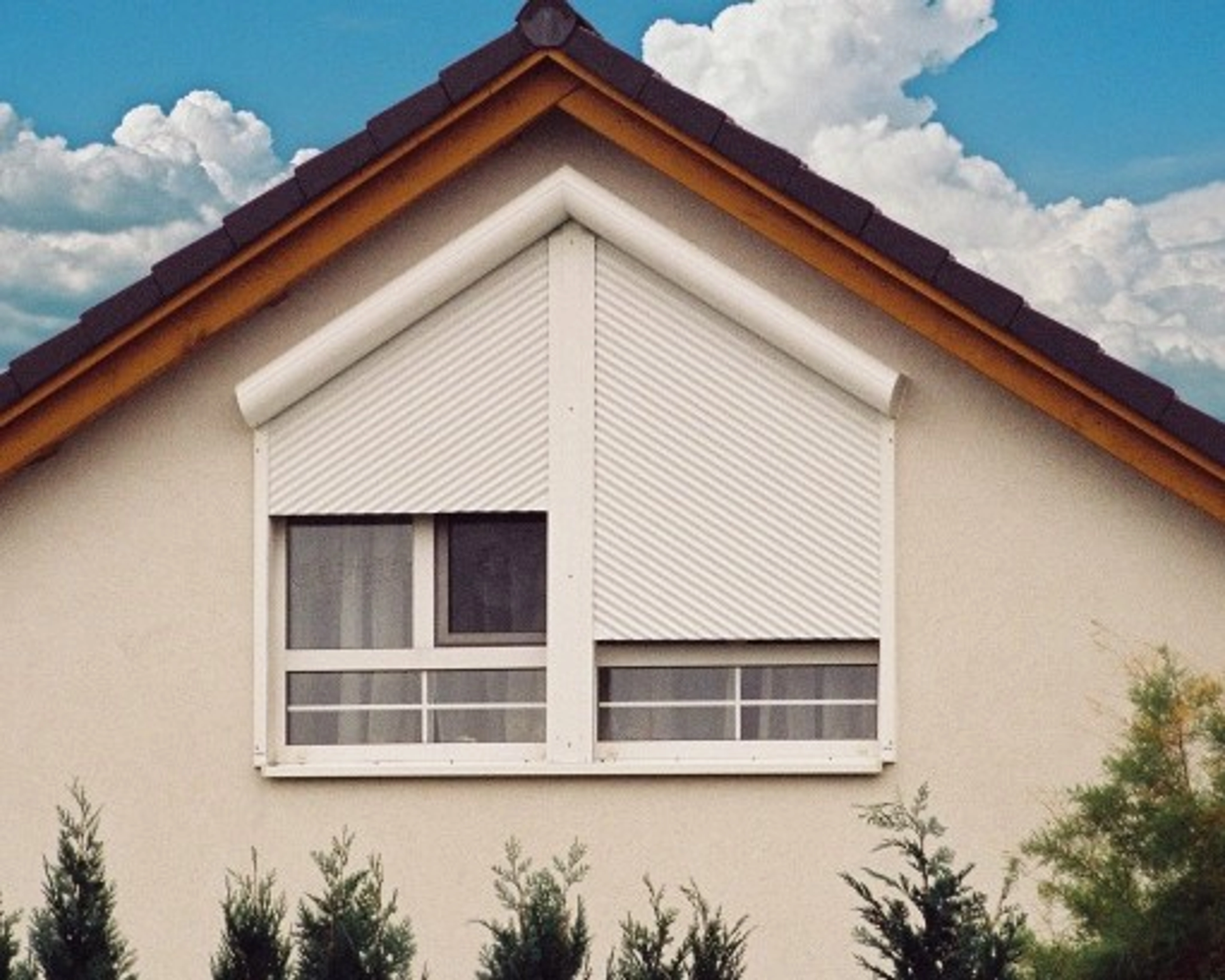 Comment descendre un volet roulant électrique bloqué en haut