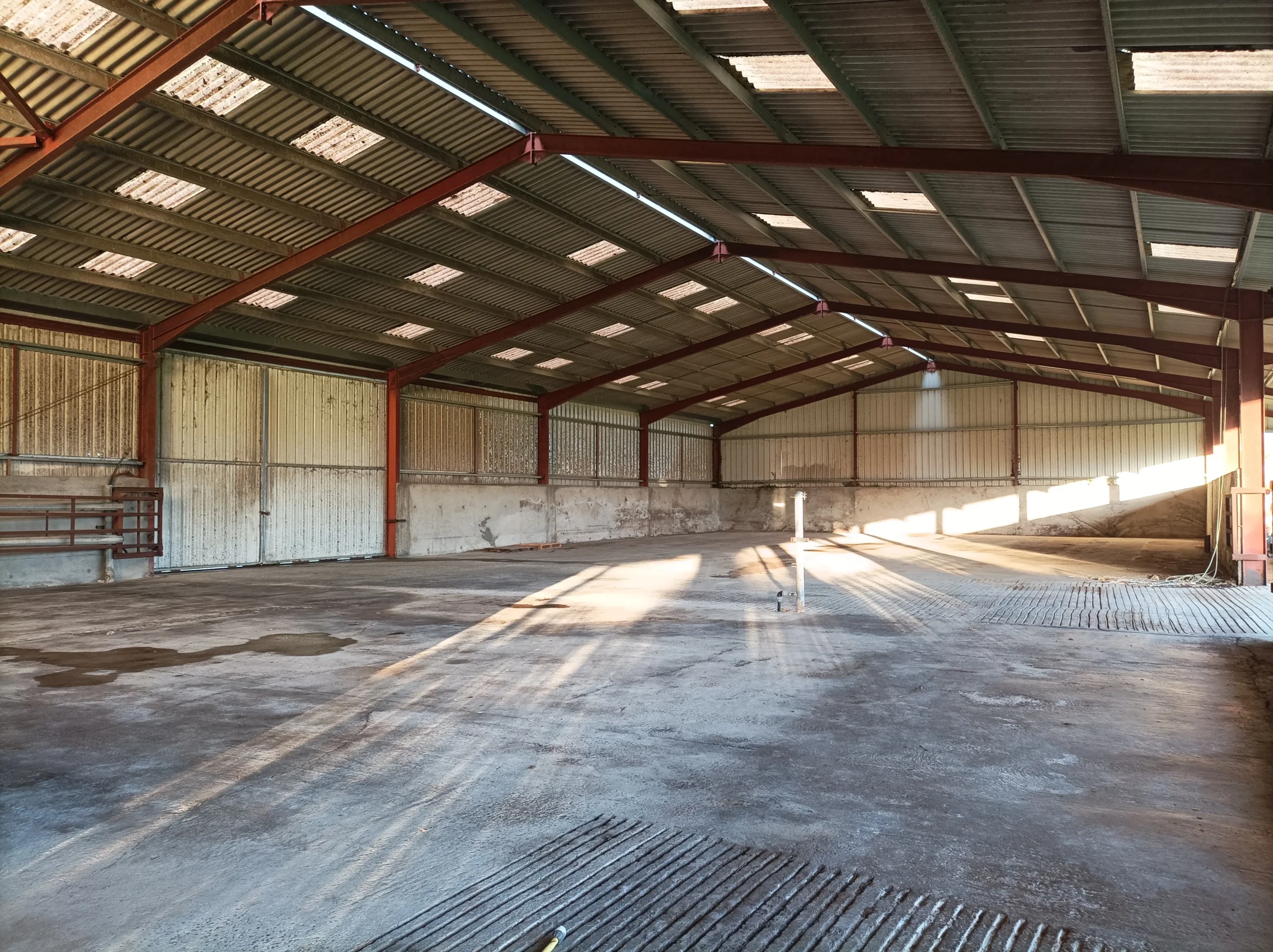 Faut-il un permis de construire pour un hangar ouvert ?