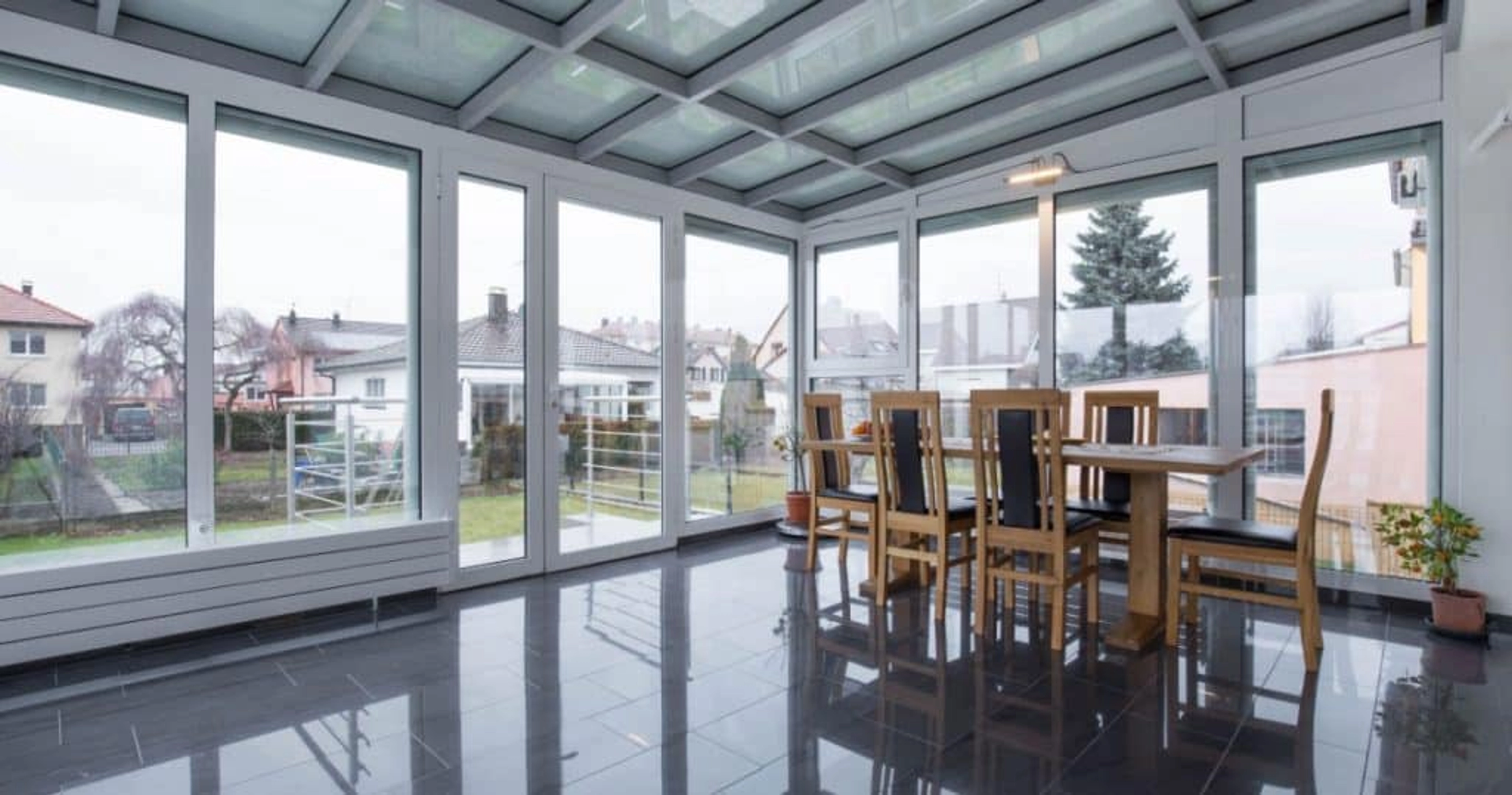 Réparer une véranda ancienne : astuces pro