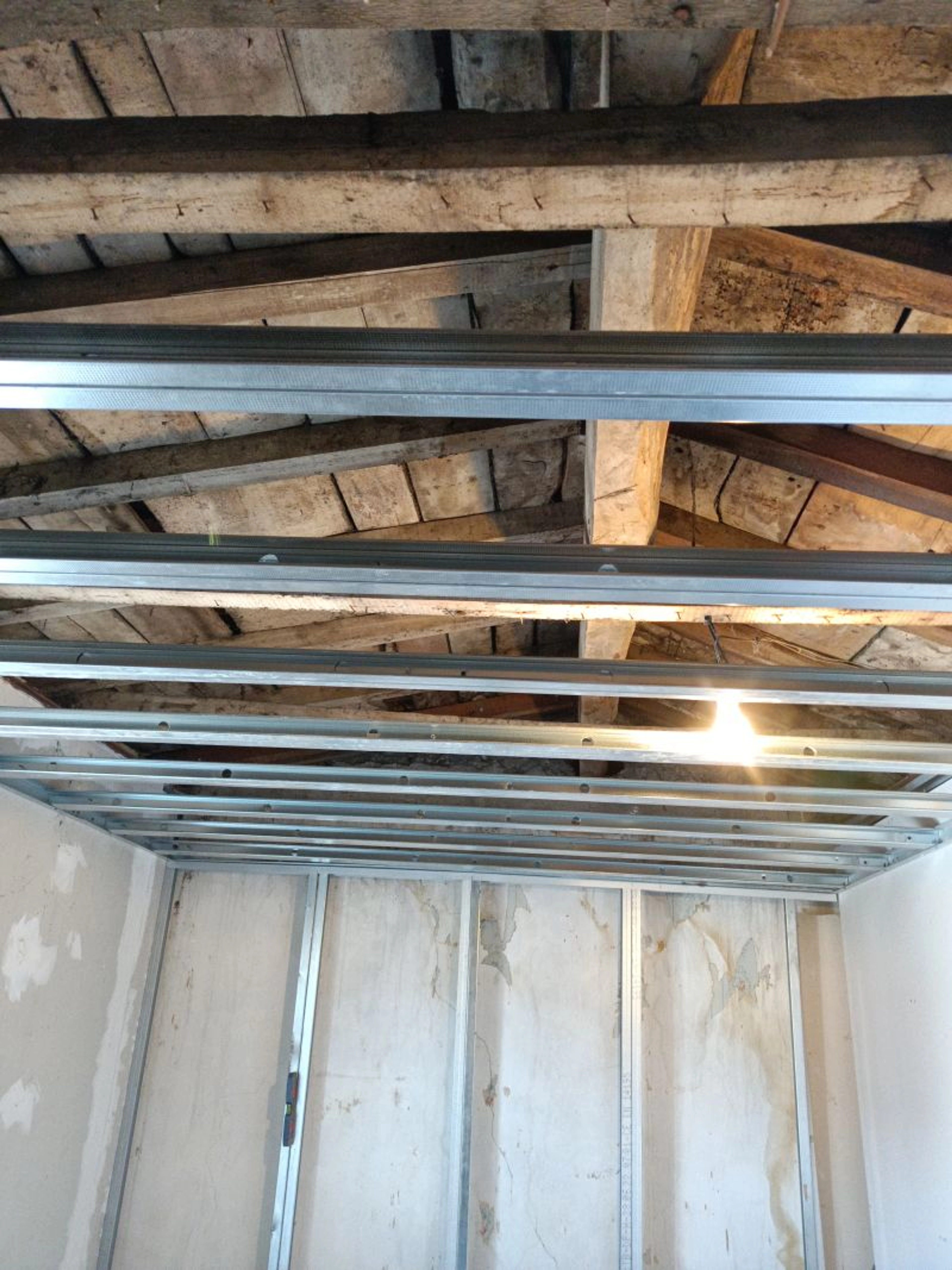 Portée maximum plafond autoportant M48